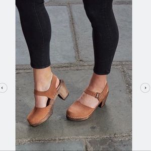 New Lotta Highwood Clogs